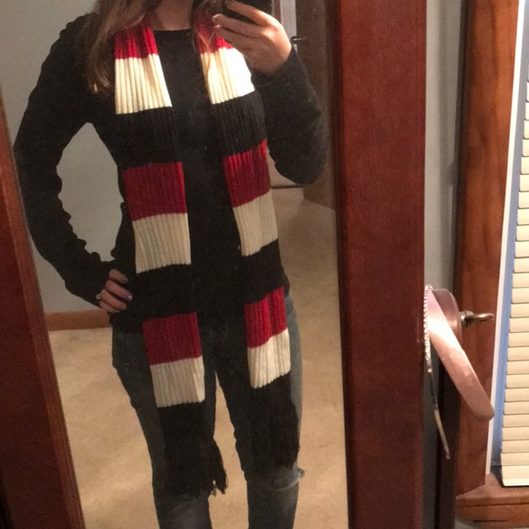 Scarf - Picture 6 of 6